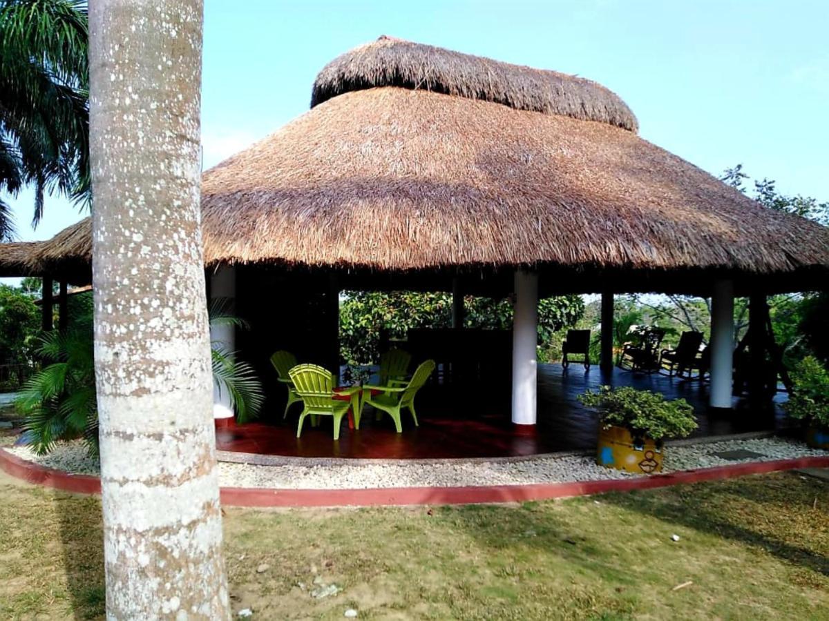 Casa Campo Emaus Caucasia Екстер'єр фото