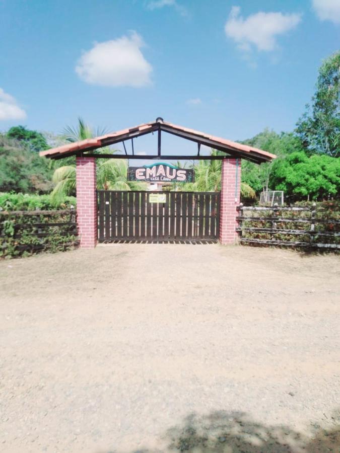 Casa Campo Emaus Caucasia Екстер'єр фото