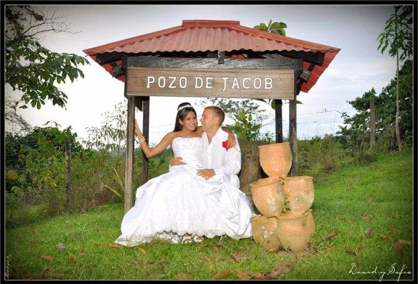 Casa Campo Emaus Caucasia Екстер'єр фото