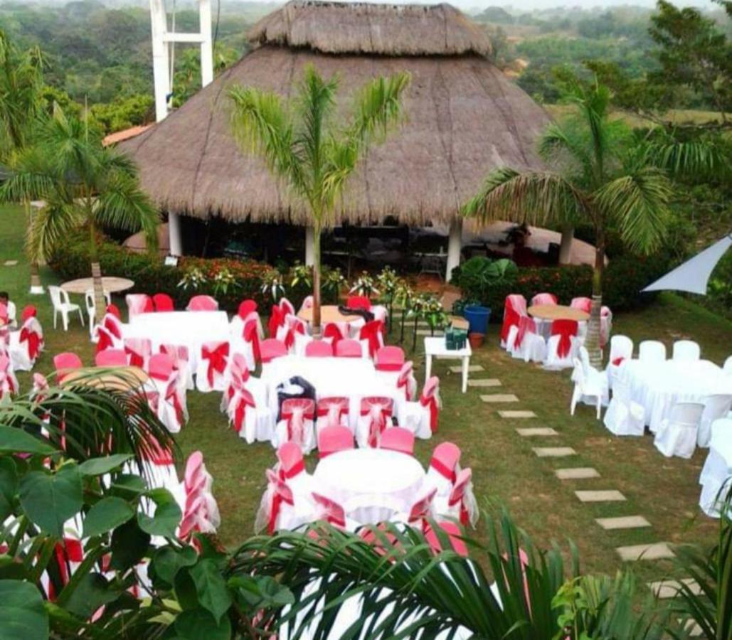 Casa Campo Emaus Caucasia Екстер'єр фото