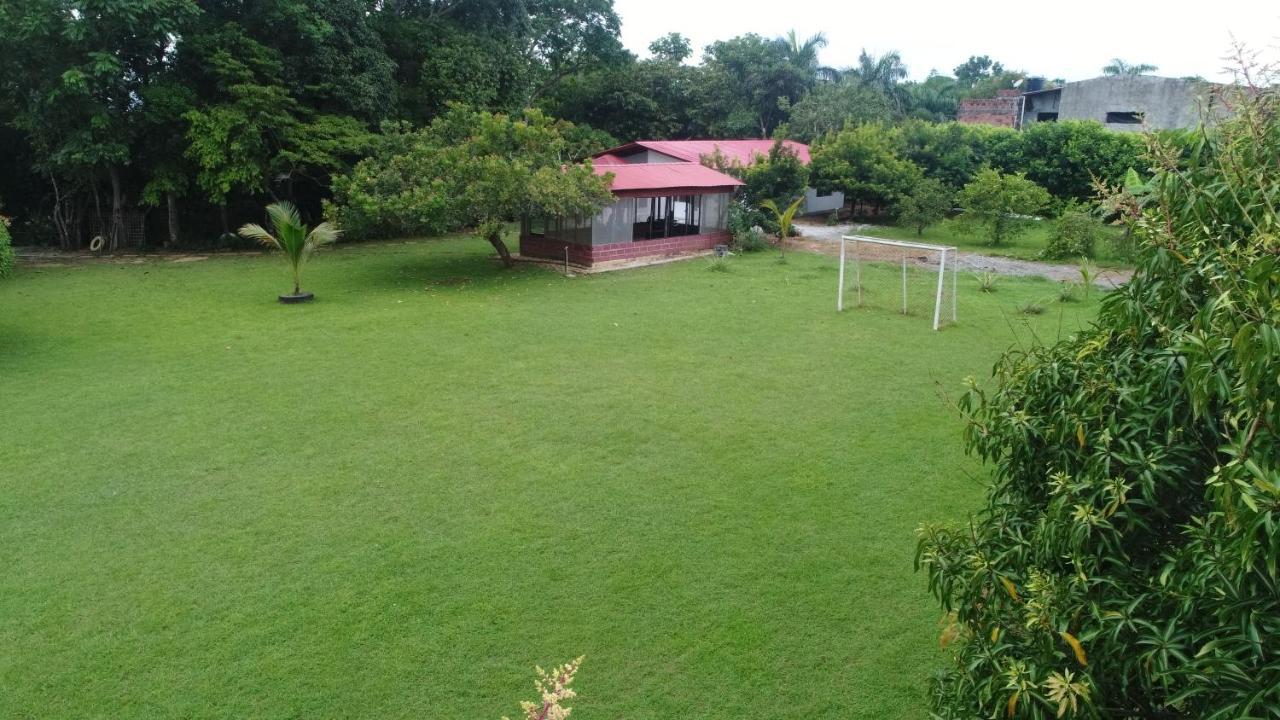 Casa Campo Emaus Caucasia Екстер'єр фото